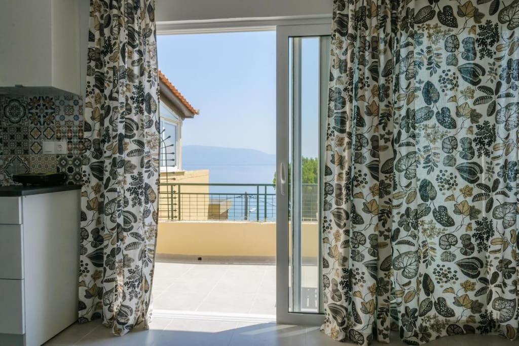 Beautiful Seaside With Amazing View Apartamento *